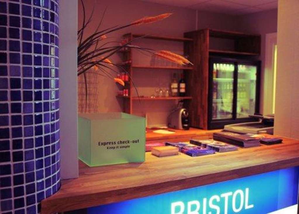 Home Hotel Bristol أرفيكا المظهر الخارجي الصورة